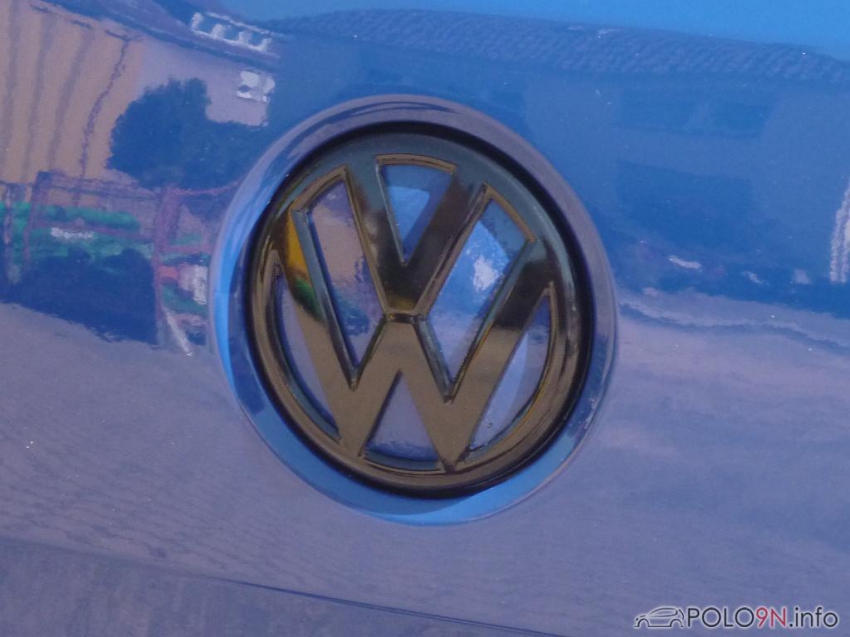 Heckklappenöffner lackiert und VW-Emblem foliert