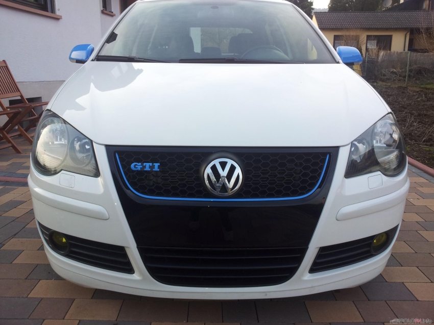 Front Clean Grillleiste GTI-Zeichen und Spiegelkappen montiert 
Ich warte auf den 1.4!!! =)
