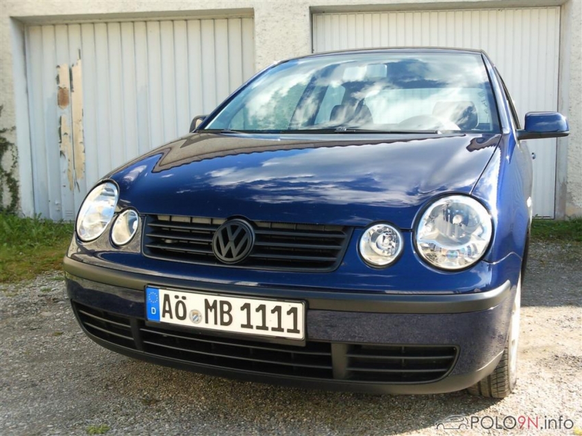 Schwarzes VW Emblem und die neuen Blinkerbirnen <3
