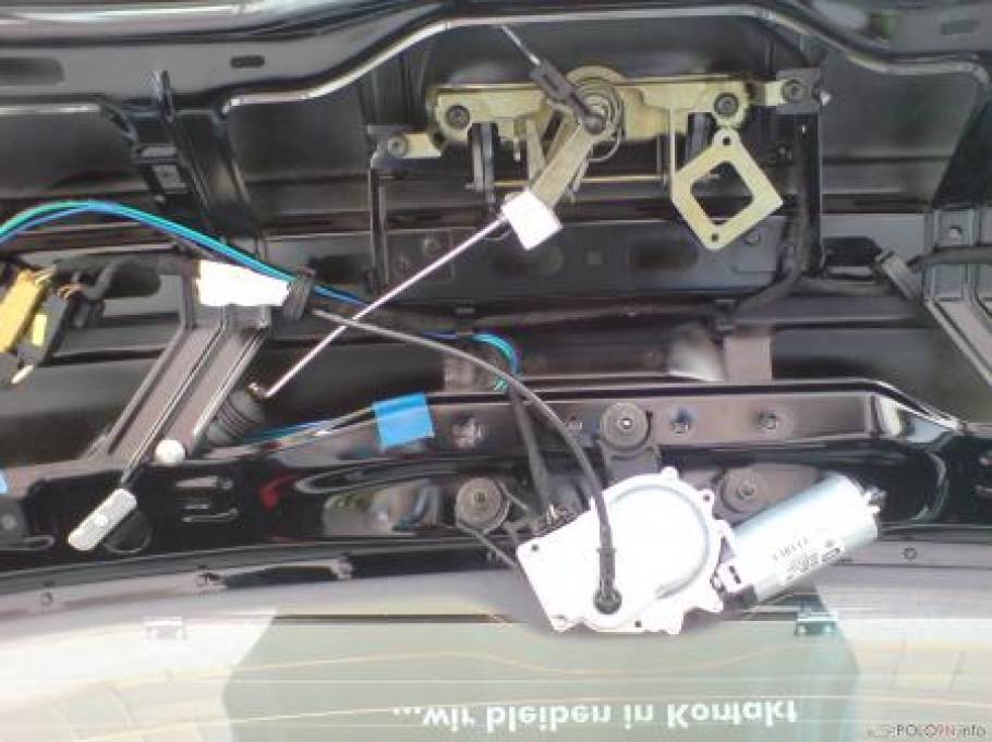 Stellmotor für Zentralverriegelung Tankklappe VW POLO (9N_) 1.2 12V